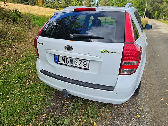 Kia Ceed 3 of 6