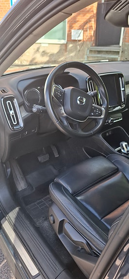 Volvo XC40 5 of 5