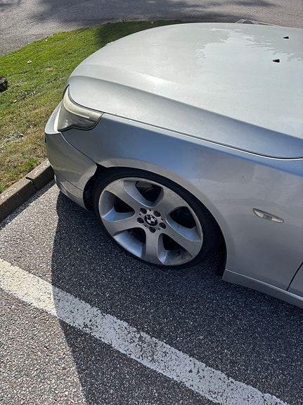 BMW 520d 3 of 6
