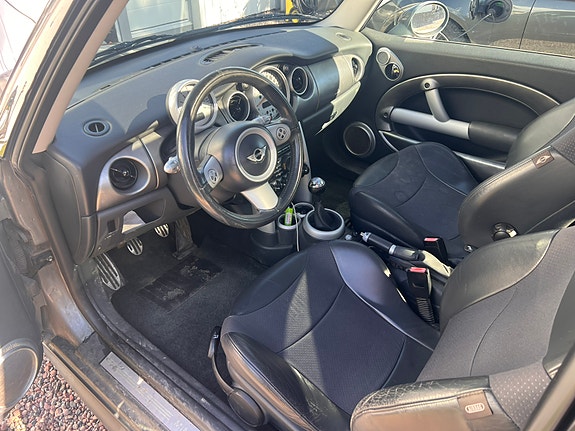 MINI Cooper S 6 of 7
