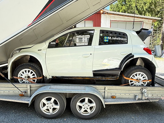 Mitsubishi Space Star 3 of 3