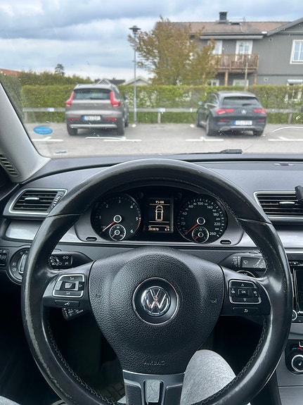 Volkswagen Passat 5 of 8