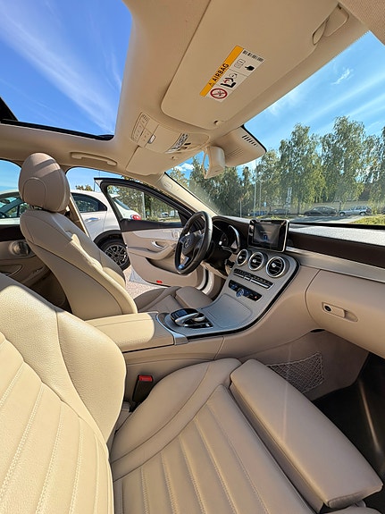 Mercedes-Benz C220 d 2 of 14