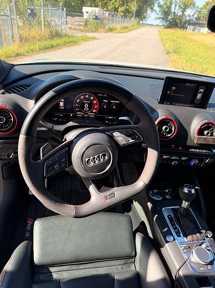 Audi RS3 8 of 11