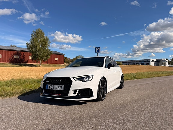 Audi RS3 2 of 11