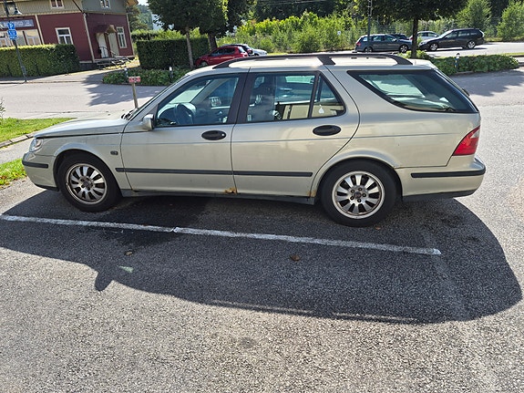 Saab 9-5 2 of 6