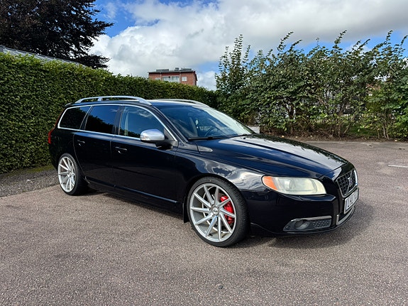 Volvo V70 11 of 15