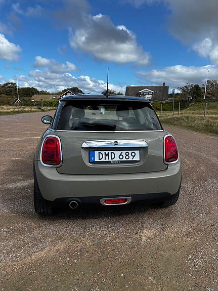 MINI Cooper 3 of 8