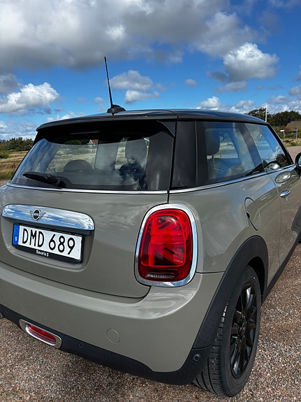 MINI Cooper 4 of 8