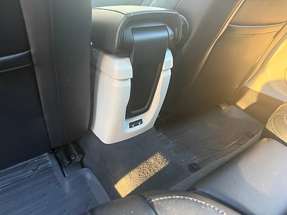 Volvo V40 13 of 27