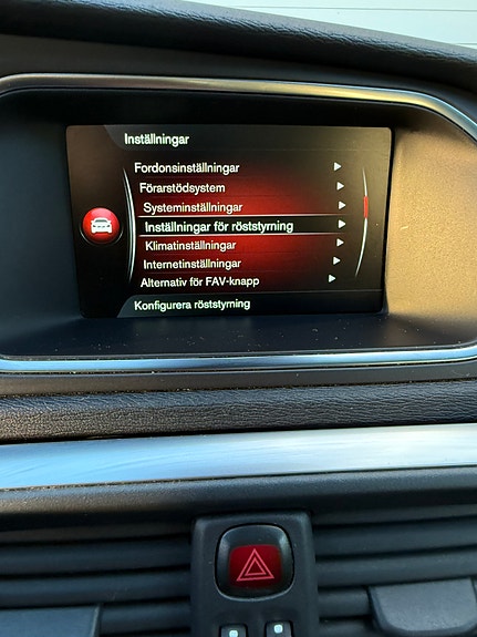 Volvo V40 16 of 27