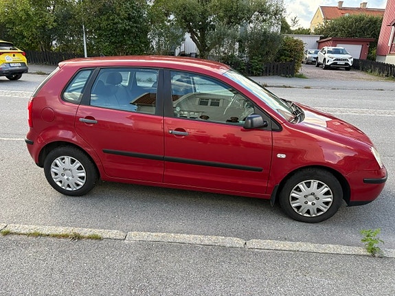 Volkswagen Polo 2 of 7