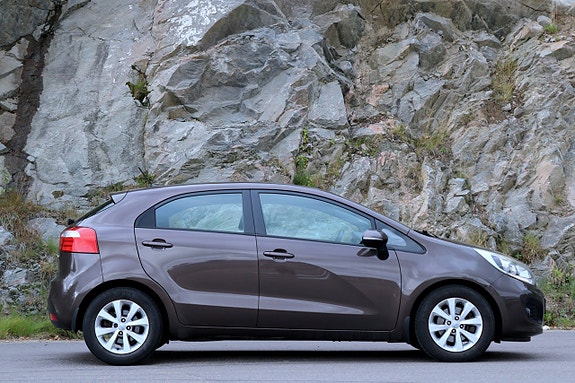 Kia Rio 4 of 22