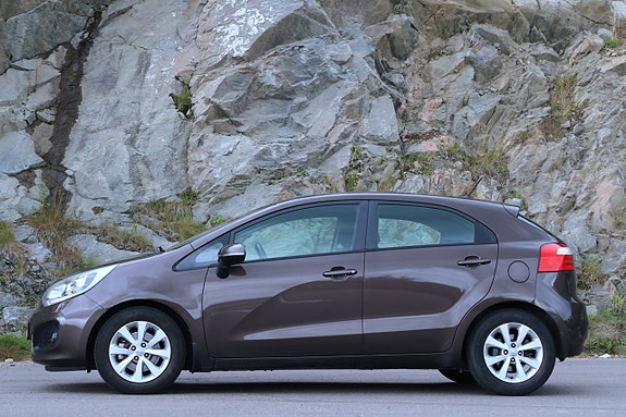 Kia Rio 5 of 22