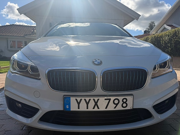 BMW 225xe 7 of 17
