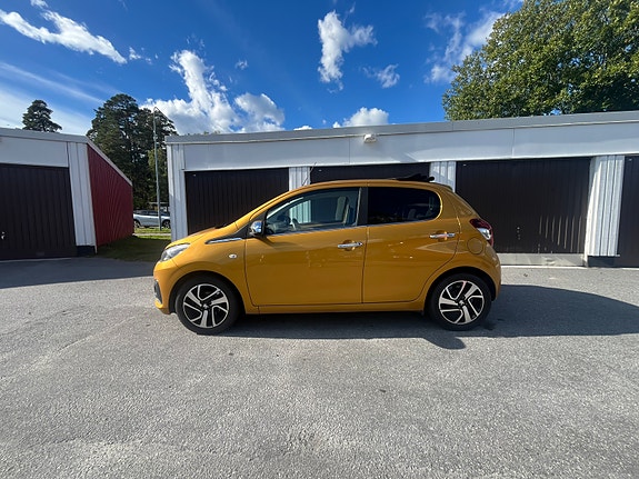 Peugeot 108 2 of 5