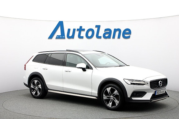 Volvo V60 Cross Country 10 of 30