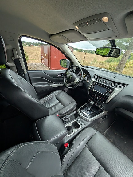 Renault Alaskan 7 of 16