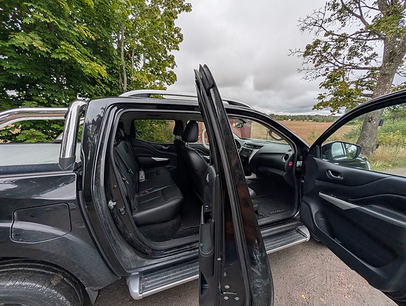 Renault Alaskan 12 of 16