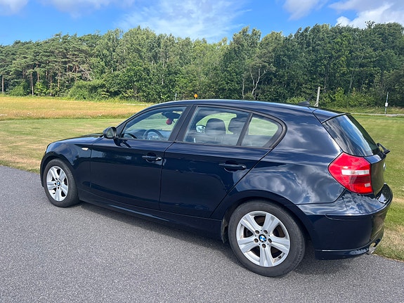 BMW 118d 3 of 4