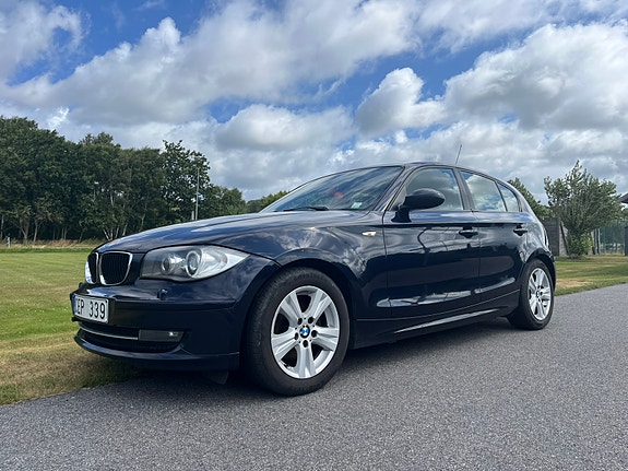 BMW 118d 2 of 4