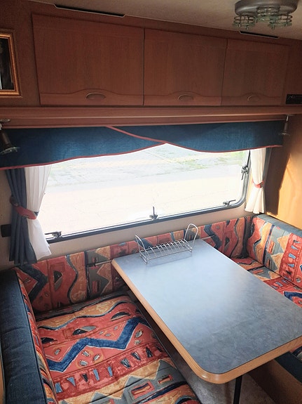 Adria Unica B 502 LH 6 of 7