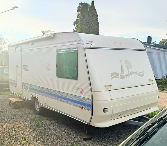 Adria Unica B 502 LH 3 of 7