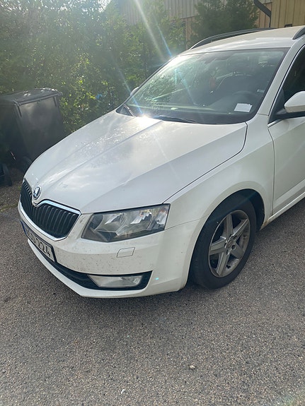 Skoda Octavia 3 of 9