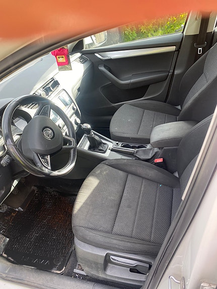 Skoda Octavia 5 of 9