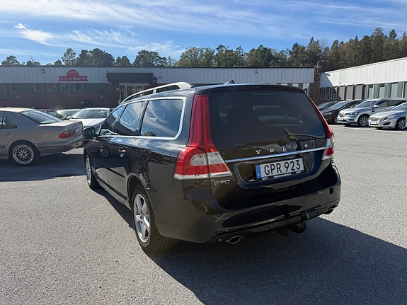 Volvo V70 5 of 23