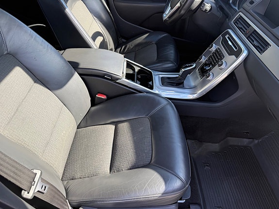 Volvo V70 13 of 23