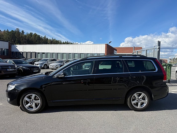 Volvo V70 4 of 23