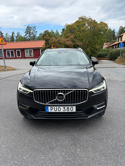Volvo XC60 2 of 14
