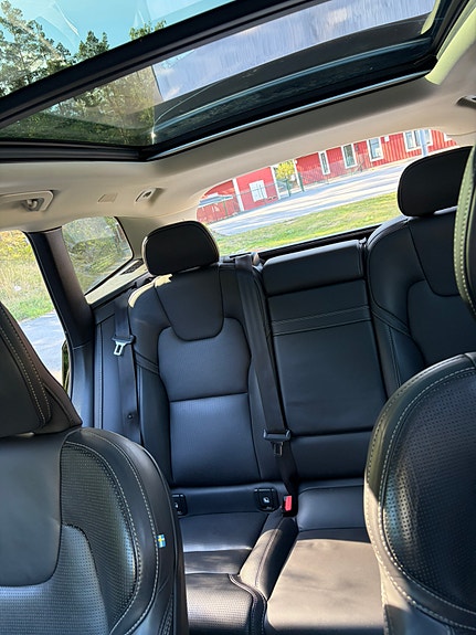 Volvo XC60 10 of 14