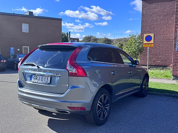 Volvo XC60 3 of 11
