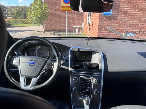 Volvo XC60 9 of 11