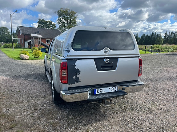 Nissan Navara 2 of 5