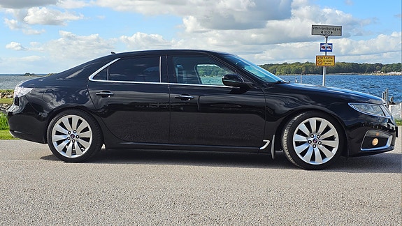Saab 9-5 2 of 8