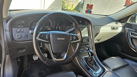 Saab 9-5 8 of 8