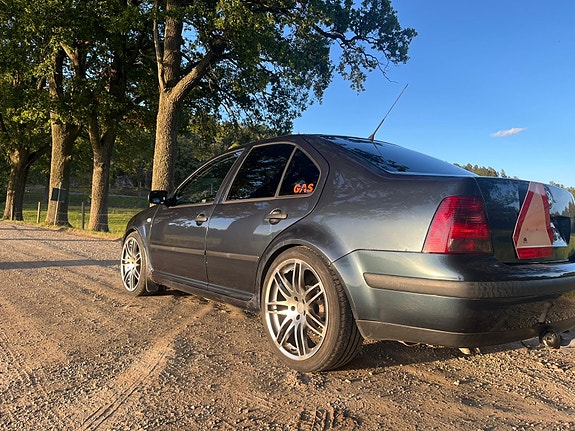 Volkswagen Bora 3 of 7