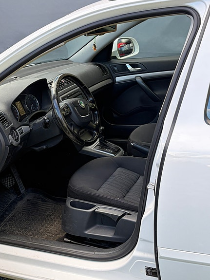 Skoda Octavia 6 of 10
