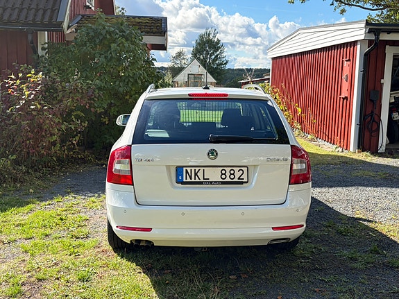 Skoda Octavia 4 of 10