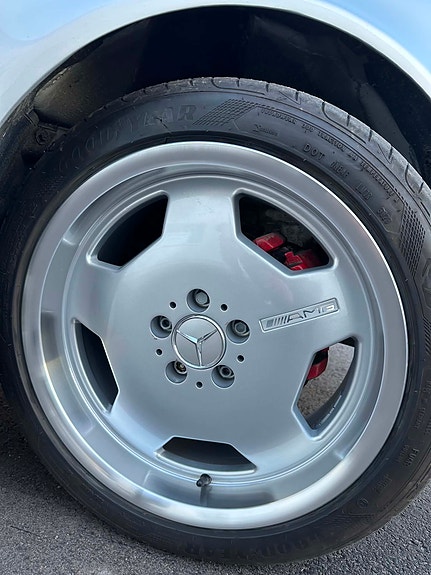 Mercedes-Benz CLK320 8 of 10
