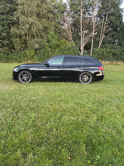 BMW 318d 4 of 8