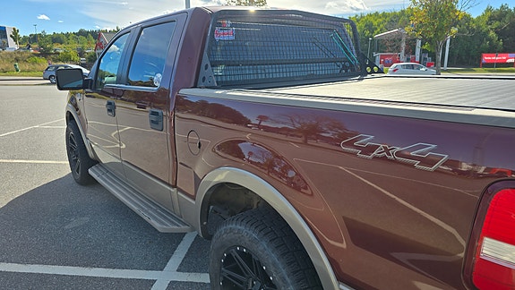 Ford F-150 15 of 18
