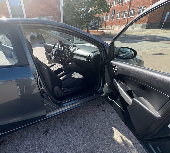 Mazda 2 9 of 10
