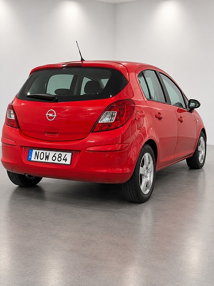 Opel Corsa 2 of 6