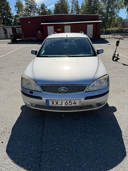 Ford Mondeo 3 of 9