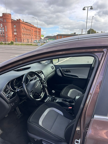 Kia Ceed 12 of 18