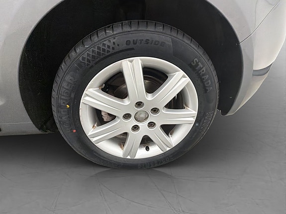 Volkswagen Golf Plus 27 of 29